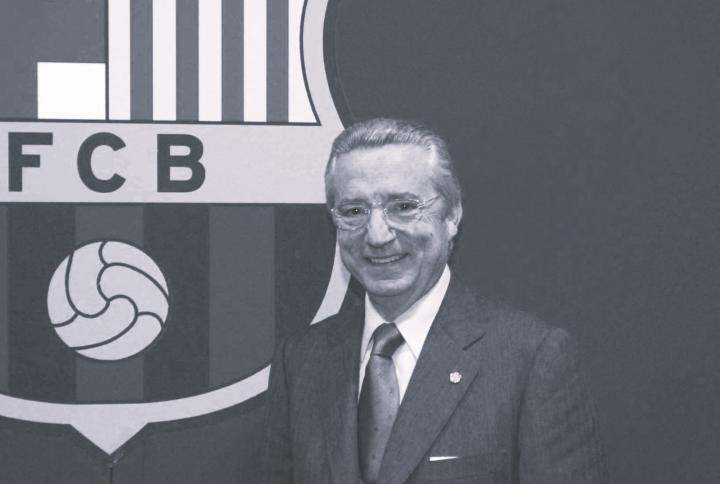  皇马罕见致哀，巴萨前主席恩里克·雷纳离世；体育界跨越恩怨，共同缅怀。 体育新闻