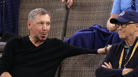 拉里・埃里森谈AI颠覆效应;甲骨文以免费策略应对行业寒意。 IT技术