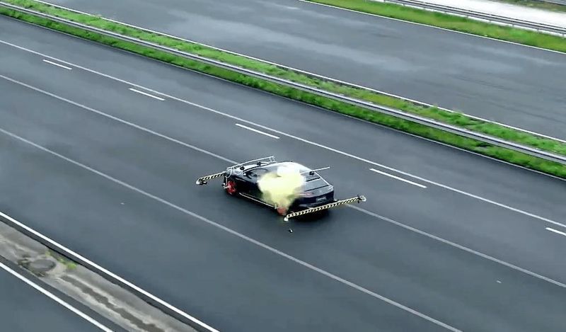 阿维塔创新太行智控2.0;大马力时代的安全新标杆。 汽车科技