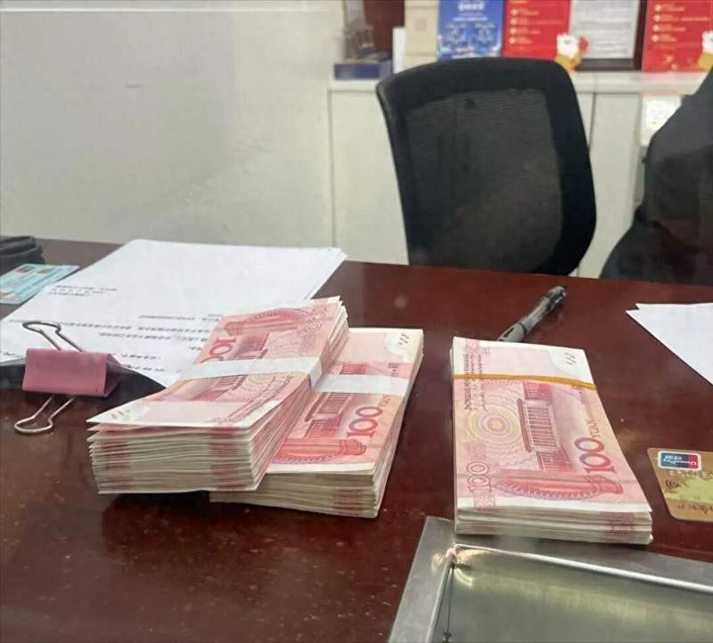  半导体硅片龙头企业优化资本布局；管理团队更新助力国产材料自主发展。 IT技术