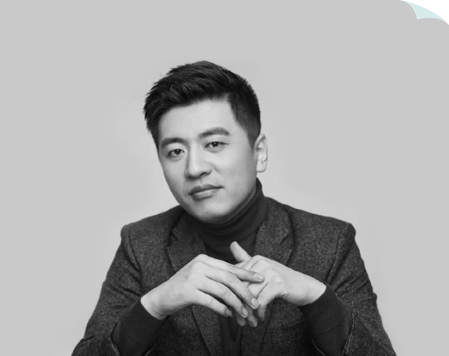  拒绝神话：张雪峰的陨落并非意外，而是流量时代的必然悲剧 新闻