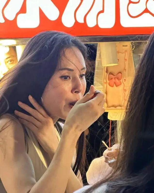  2024直播乱象警示：明星带货的信任崩塌与避坑指南 新闻