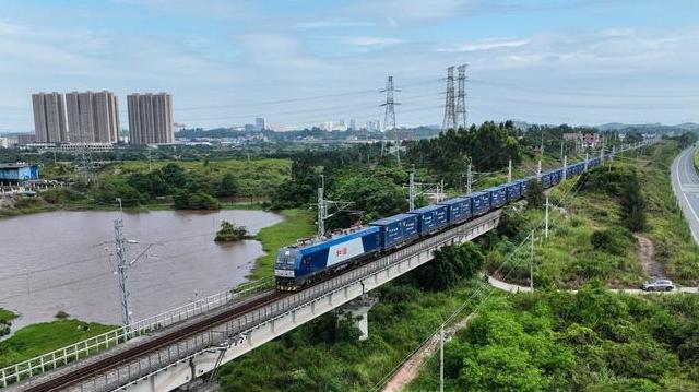  技术深度·网络韧性：解码中国高铁6万公里目标的工程逻辑与战略价值 新闻